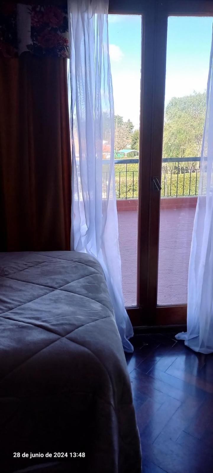 Victoria 3 Bed And Breakfast 埃塞萨 外观 照片
