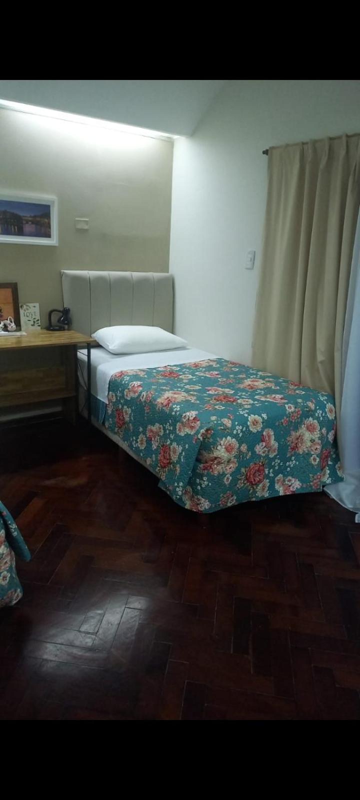 Victoria 3 Bed And Breakfast 埃塞萨 外观 照片